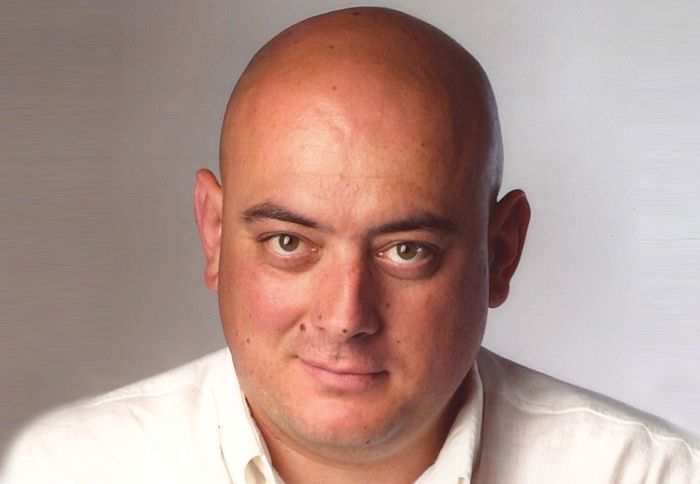 «Η πρωτοβουλία του Auto-Τρίτη, όσο αυτονόητη και αν είναι ως κίνηση ευθύνης και αλληλεγγύης, αξίζει να επαινεθεί με θέρμη.» Γιάννης Φρέρης 